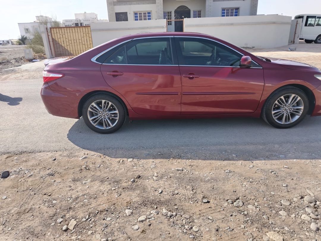 Car Image 2017 TOYOTA CAMRY SE