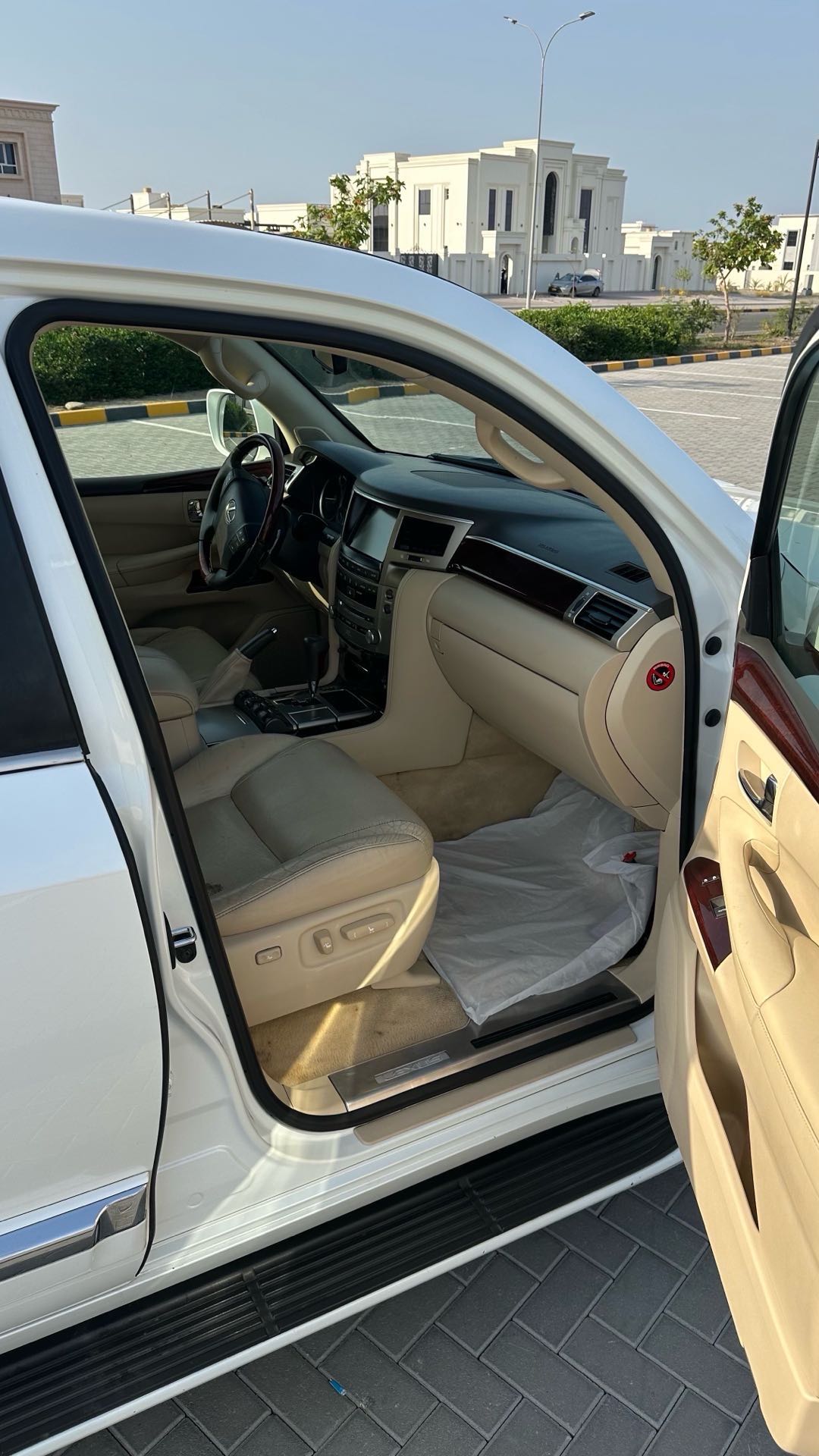 Car Image 2015 LEXUS LX 570 Luxury