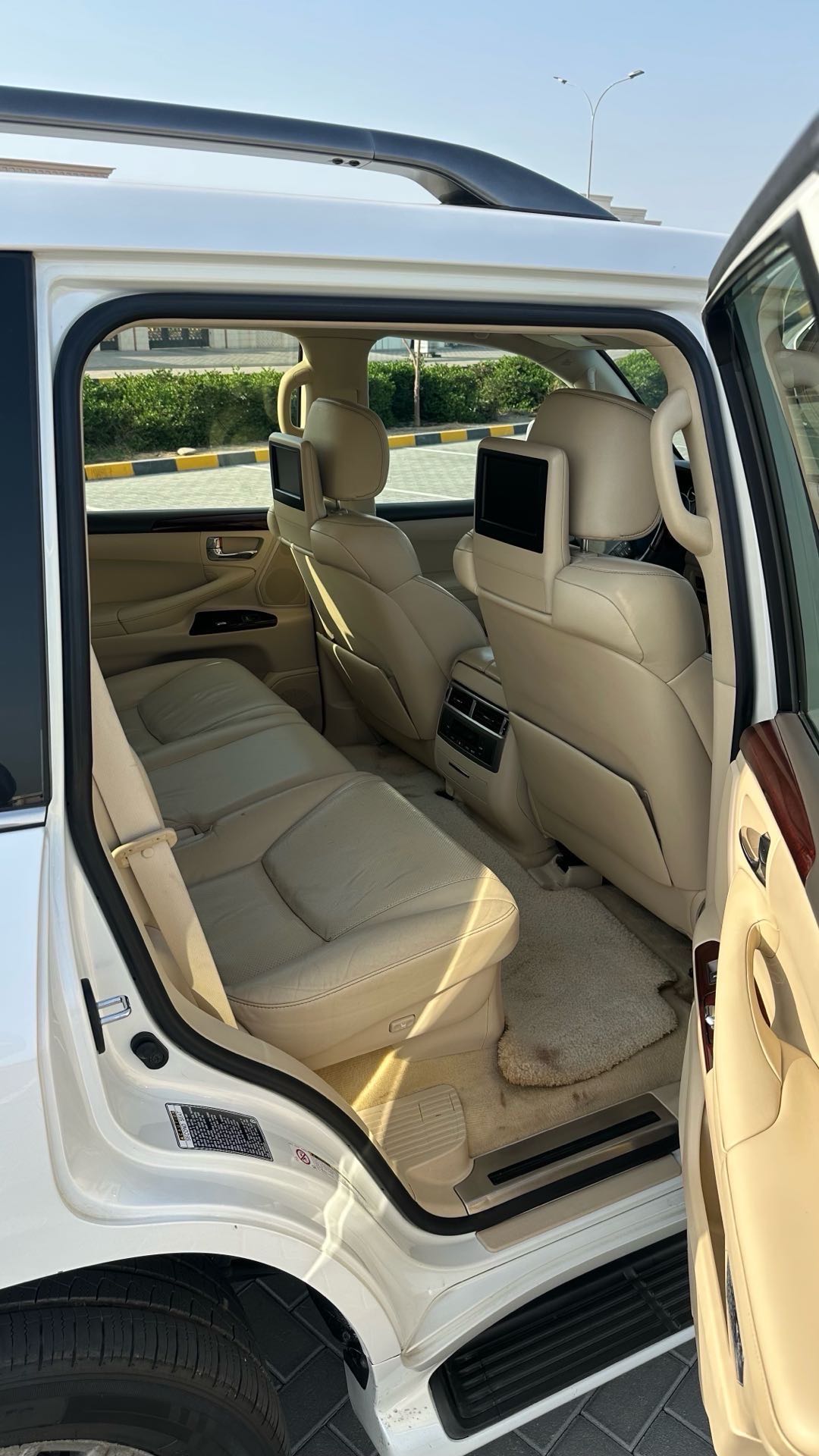 Car Image 2015 LEXUS LX 570 Luxury