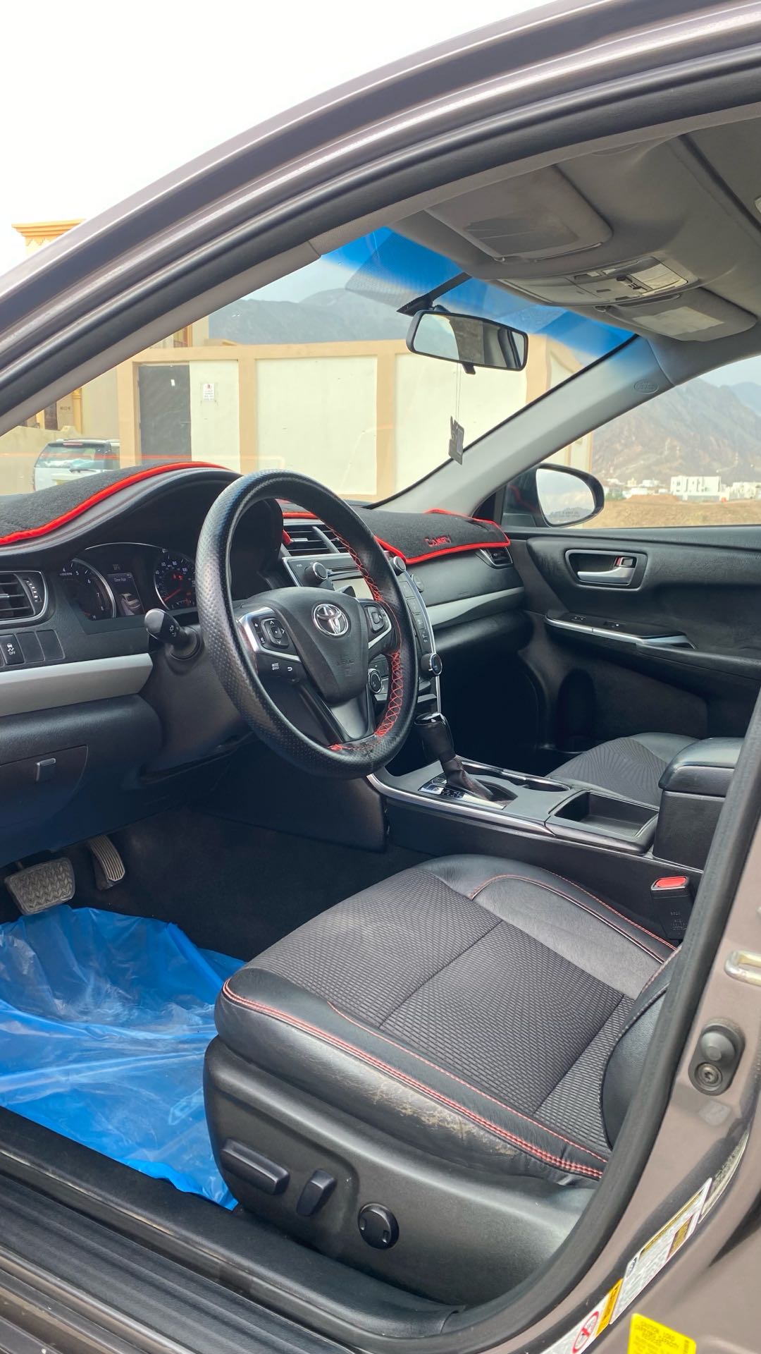 Car Image 2016 TOYOTA CAMRY SE
