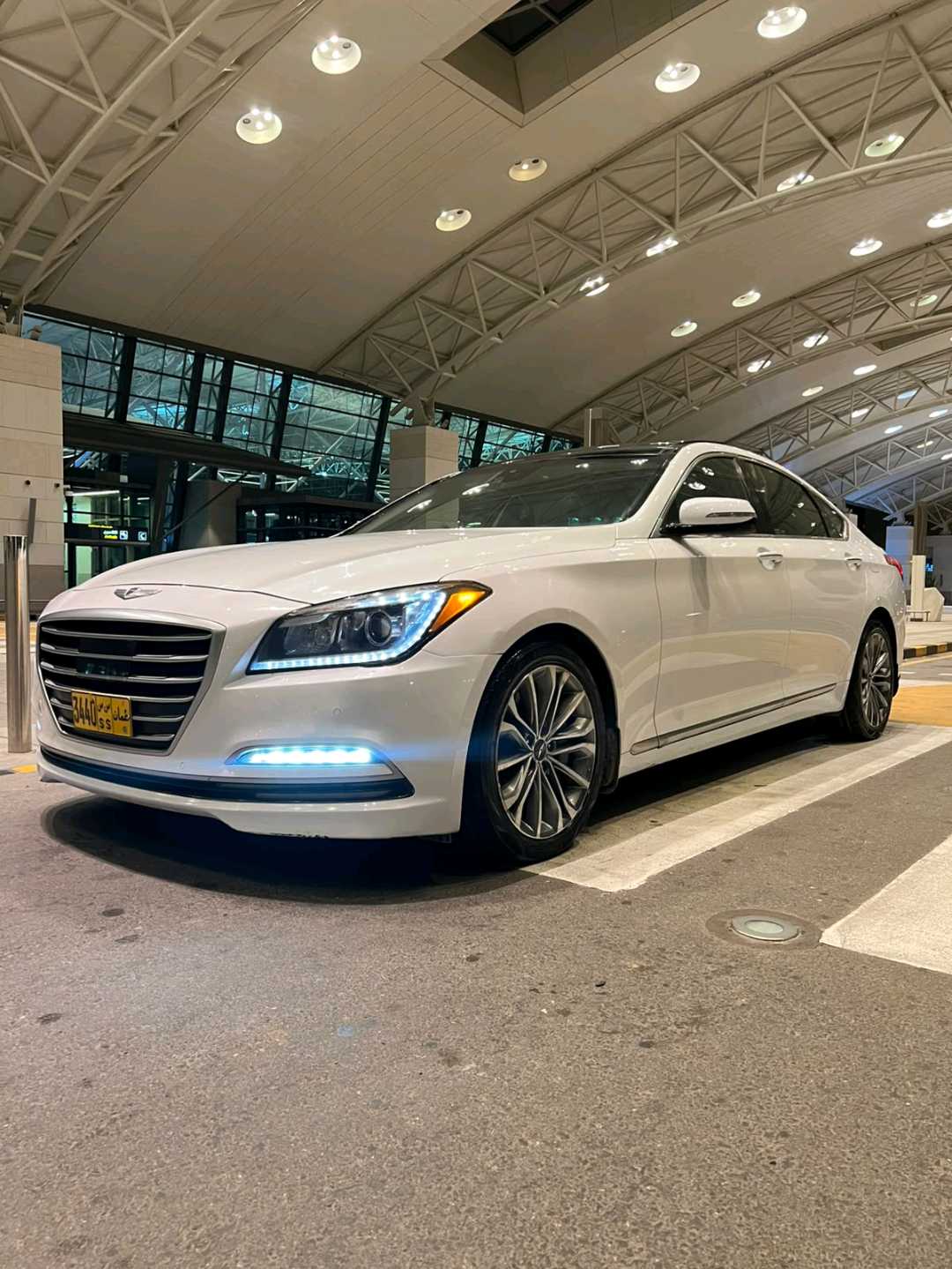 Car Image 2015 HYUNDAI GENESIS 3.8