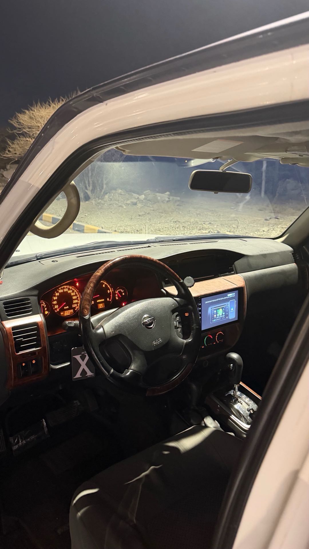 Car Image 2016 NISSAN SAFARI 