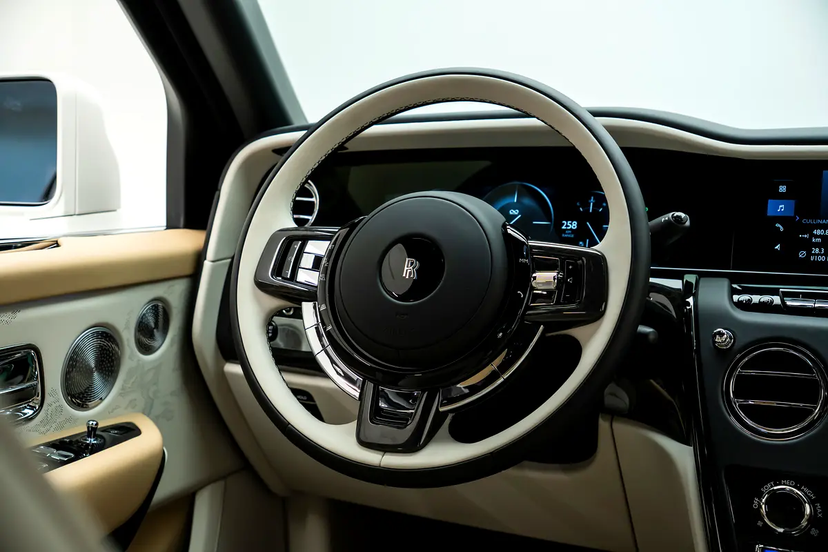 Car Image 2026 ROLLS ROYCE CULLINAN 