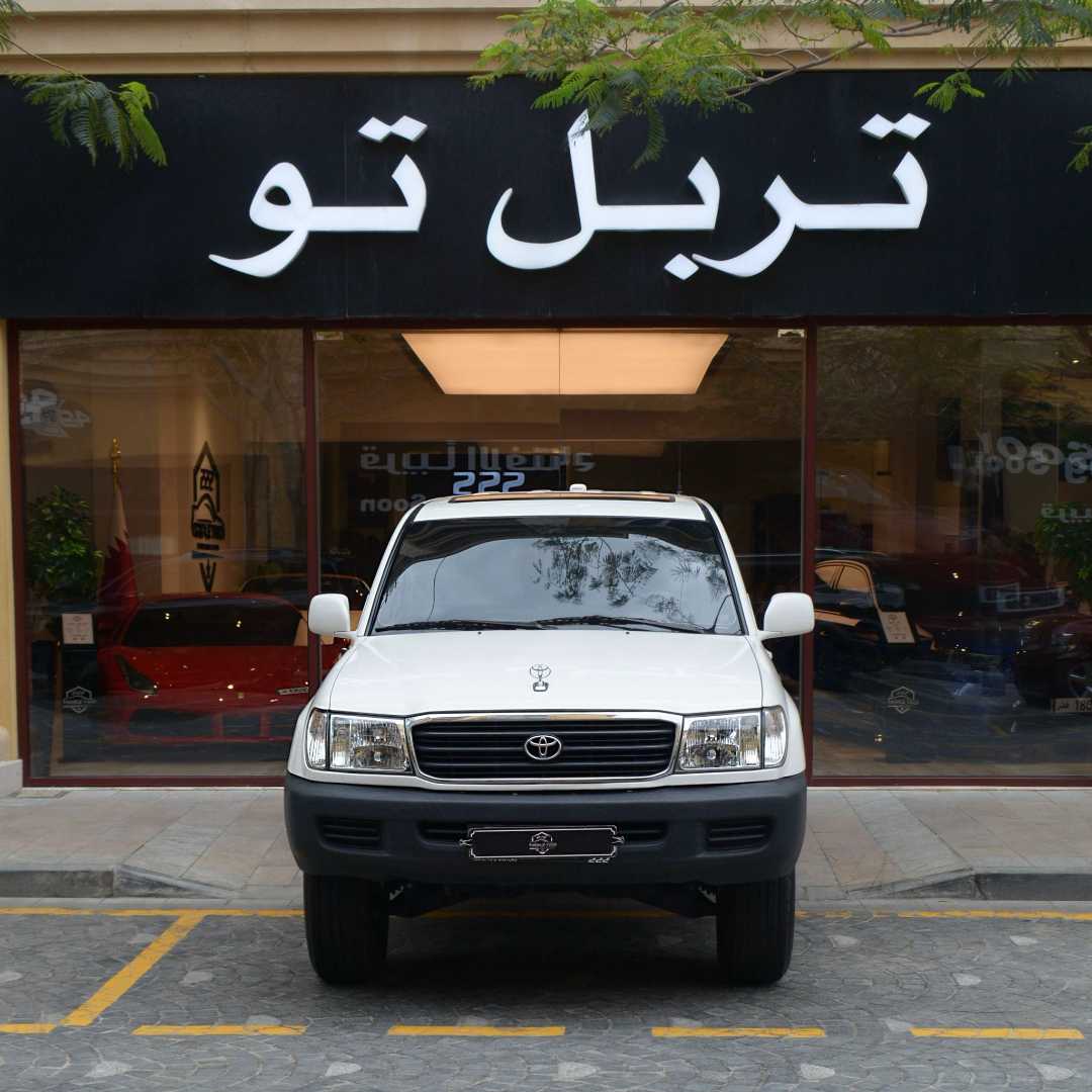 Car Image 2000 TOYOTA LAND CRUISER GX