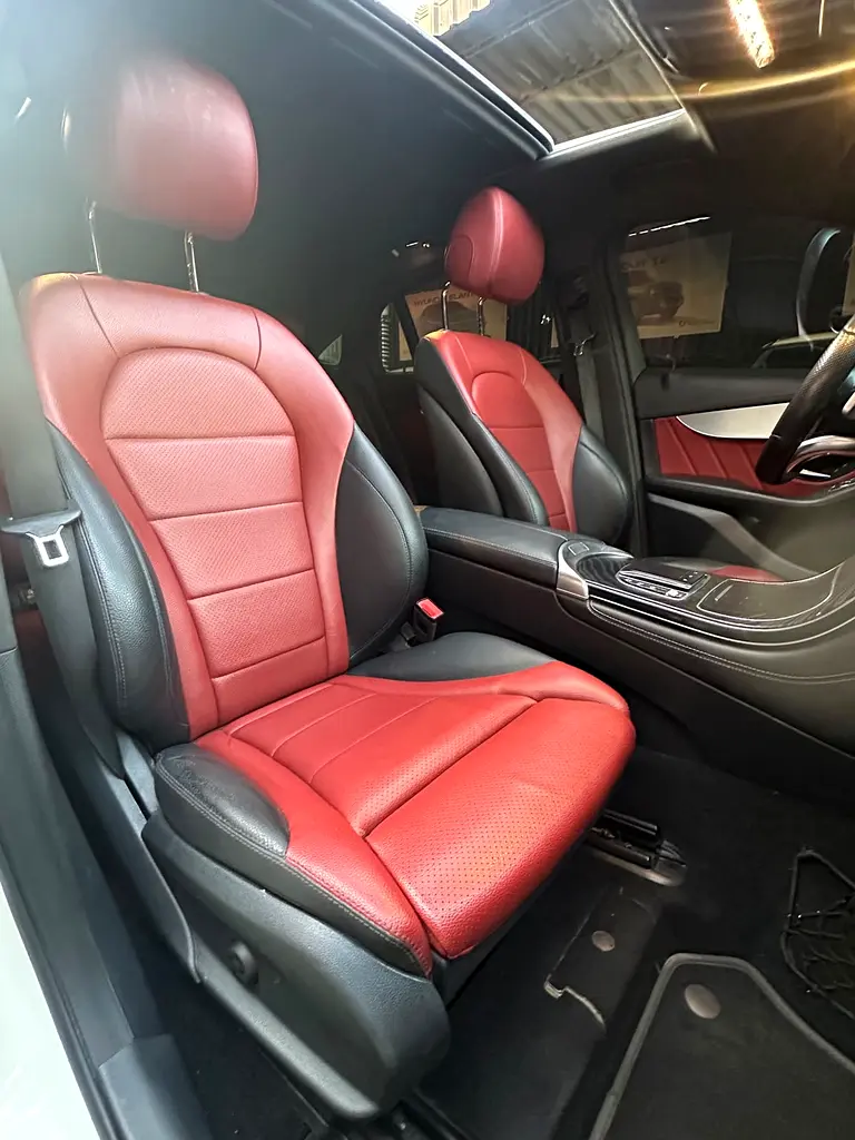 Car Image 2020 MERCEDES GLC CLASS 200