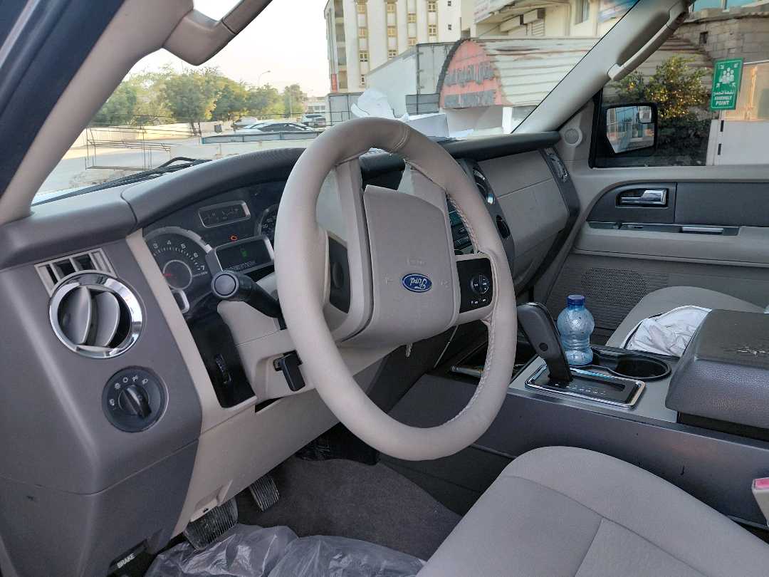 Car Image 2012 FORD EXPEDITION Limited