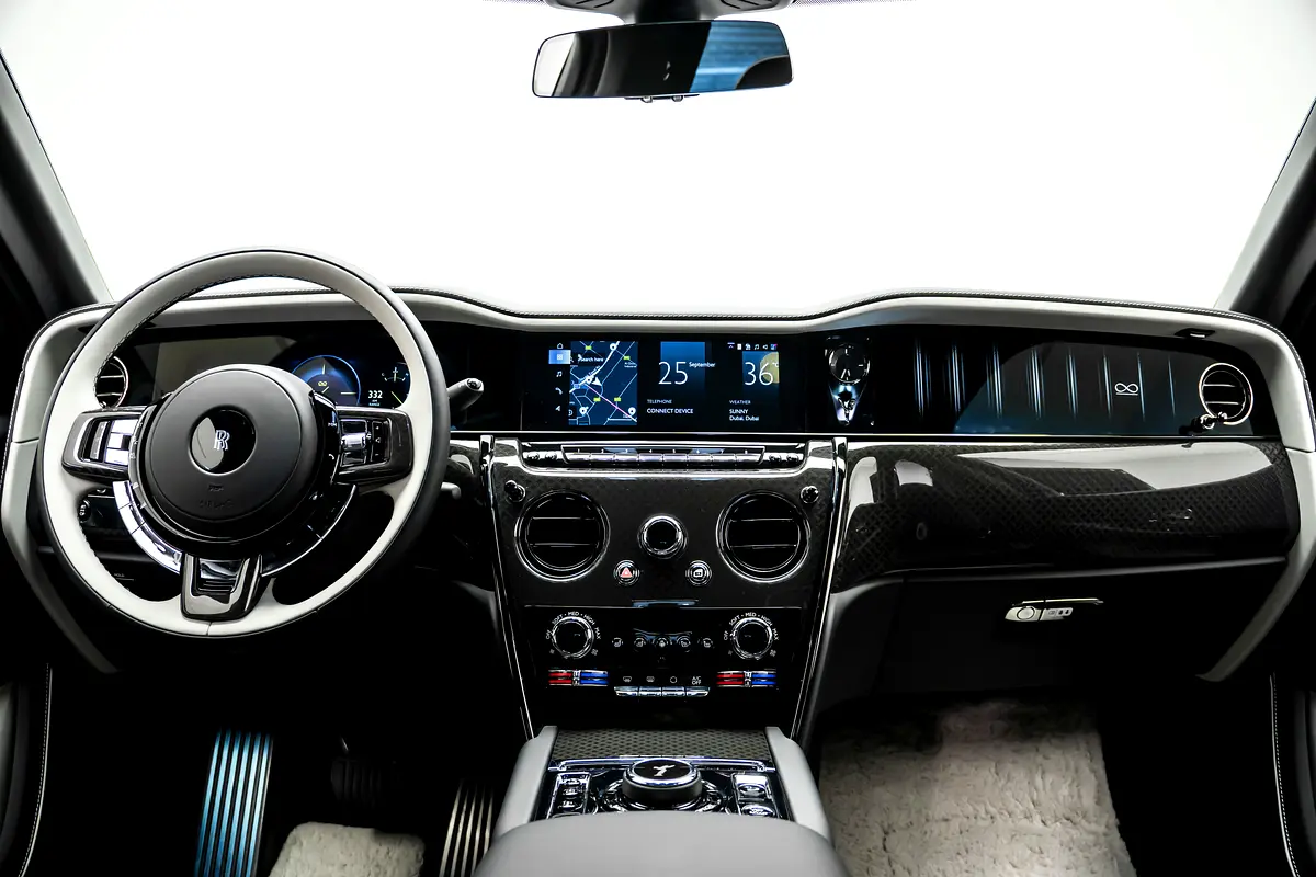 Car Image 2025 ROLLS ROYCE CULLINAN 