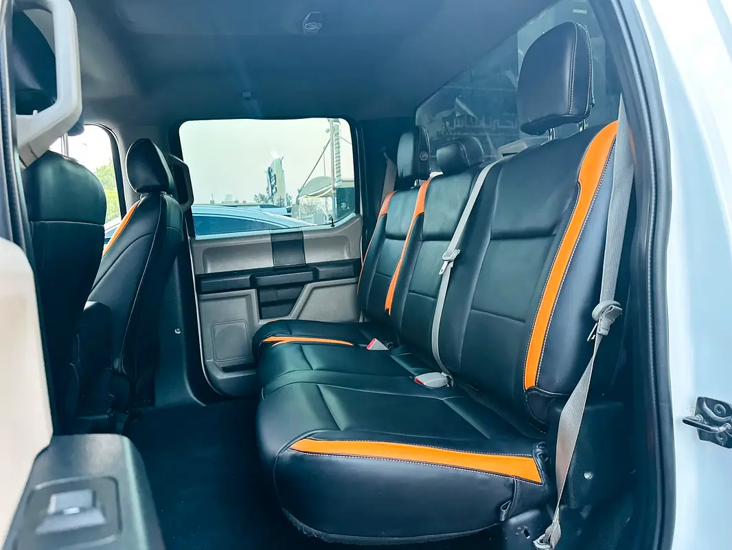Car Image 2019 FORD F-150 Lariat