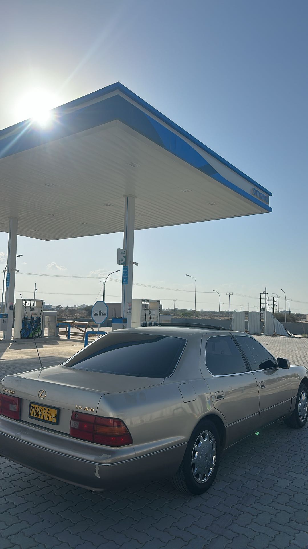 Car Image 1996 LEXUS LS 400