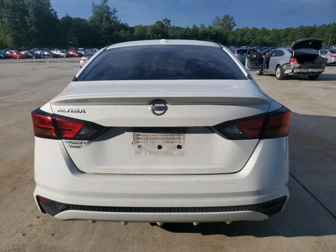 Car Image 2020 NISSAN ALTIMA S