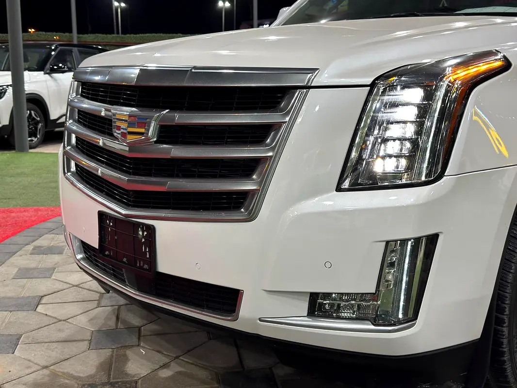 Car Image 2016 CADILLAC ESCALADE Standard