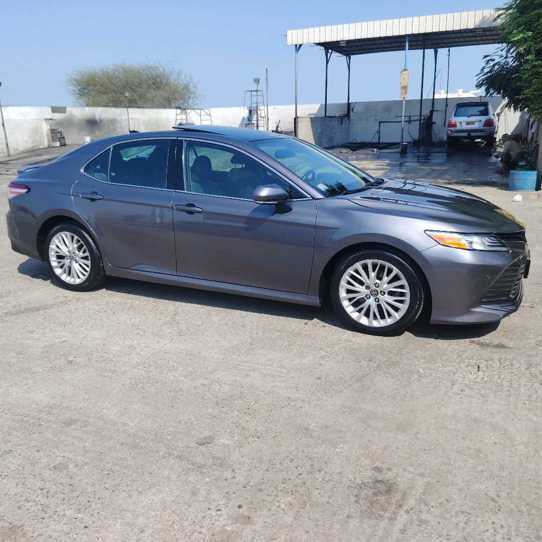 Car Image 2020 TOYOTA CAMRY XLE