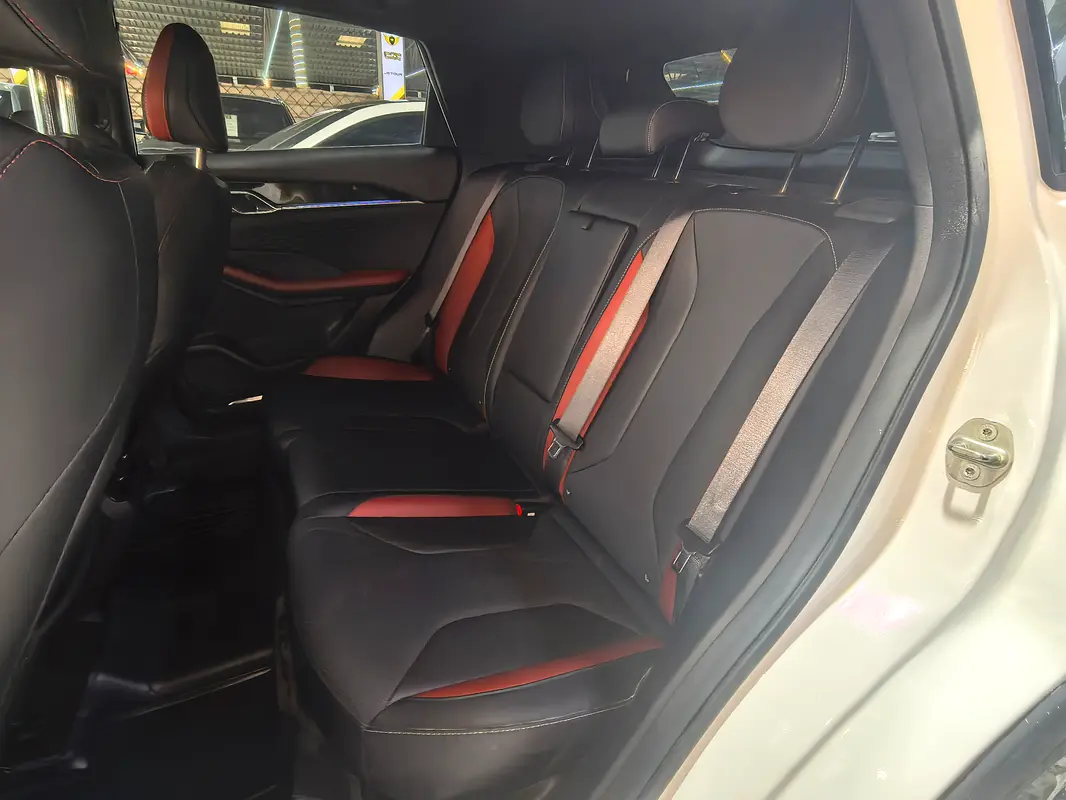 Car Image 2025 GEELY Coolray Base