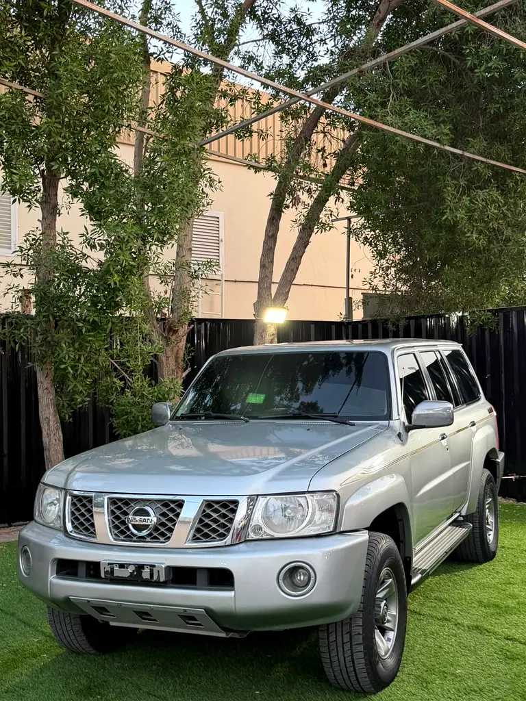 Car Image 2019 NISSAN SAFARI 