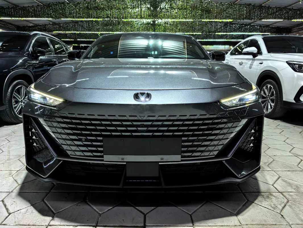 Car Image 2025 CHANGAN UNI-V Sport