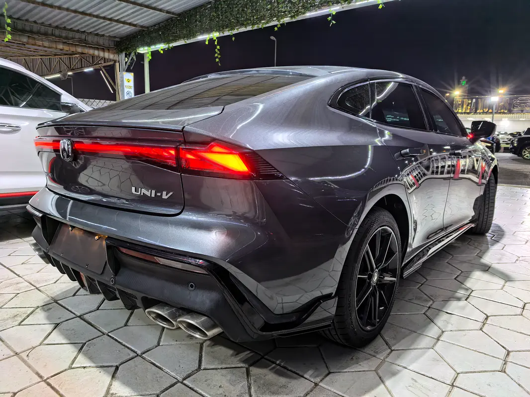 Car Image 2025 CHANGAN UNI-V Sport