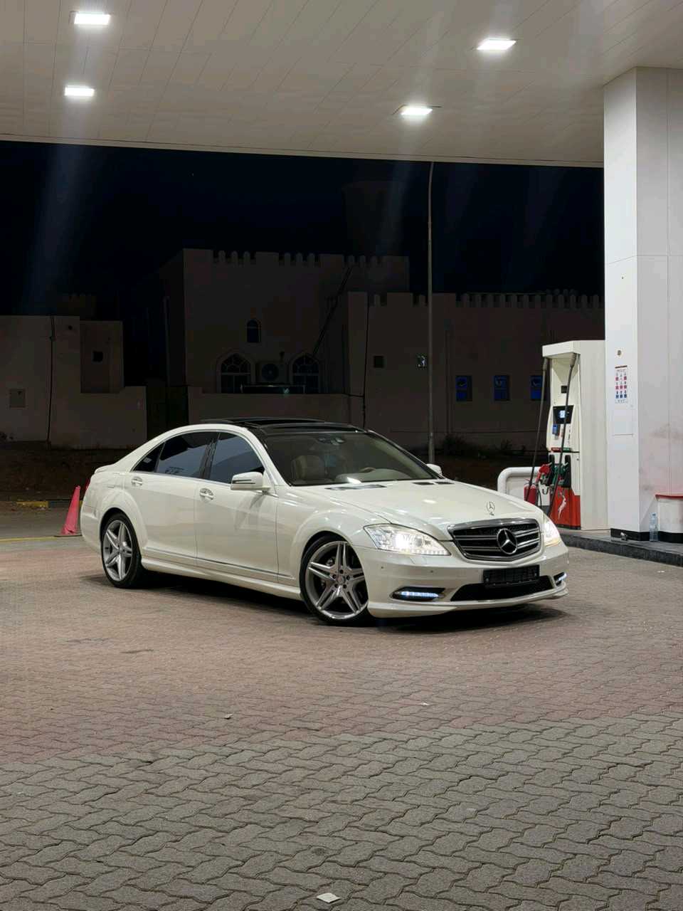 Car Image 2010 MERCEDES S Class 500