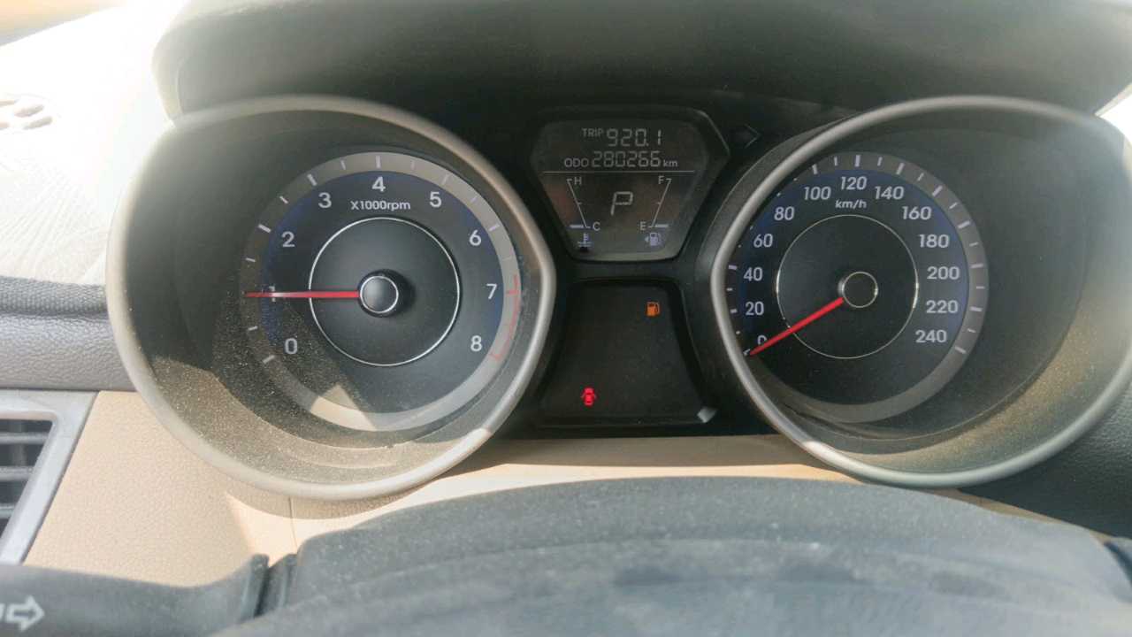 Car Image 2013 HYUNDAI ELANTRA GLS