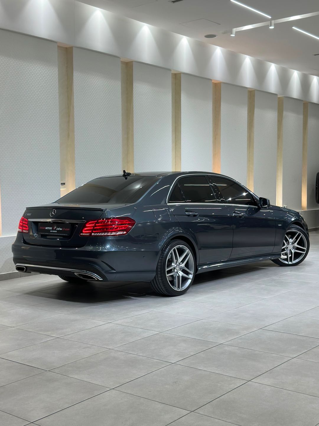 Car Image 2016 MERCEDES E Class 300