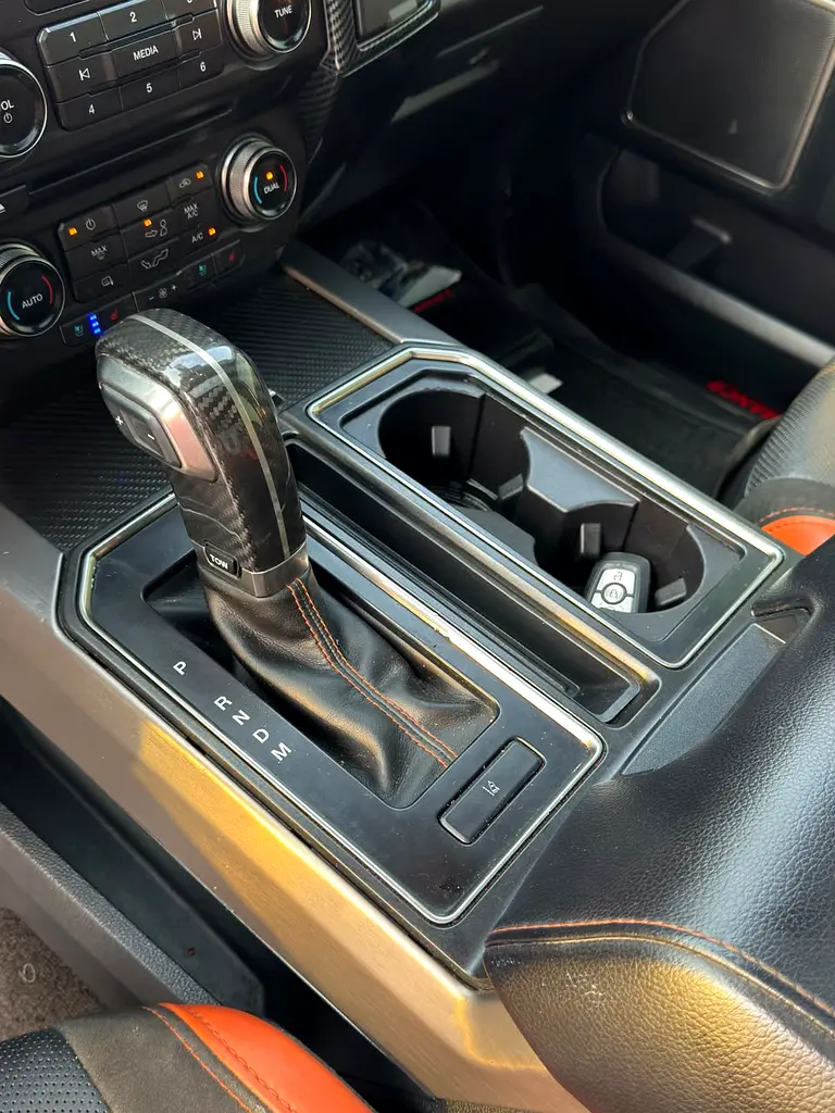Car Image 2018 FORD F-150 Raptor