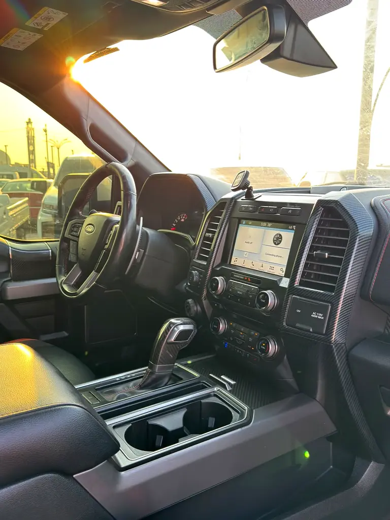 Car Image 2018 FORD F-150 Raptor