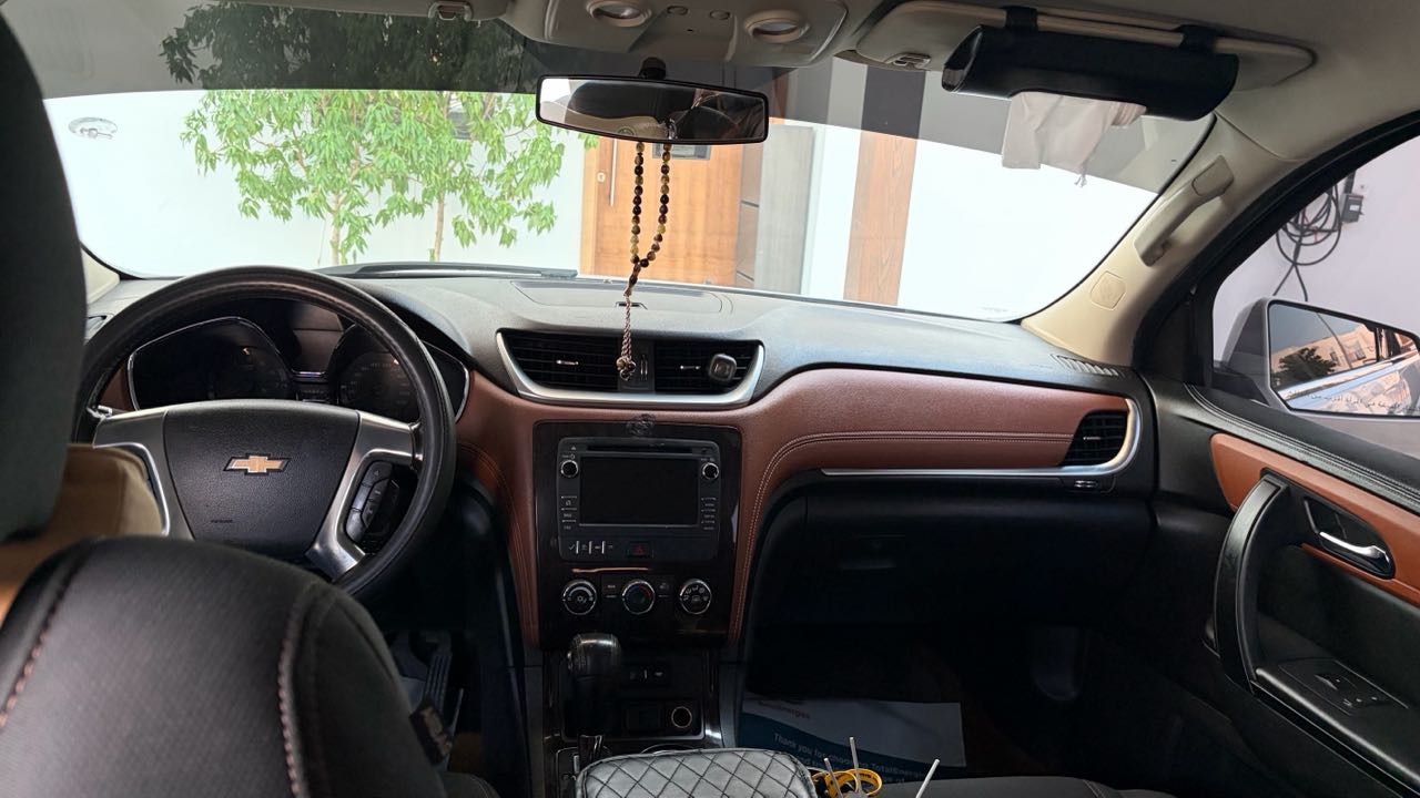 CHEVROLET TRAVERSE LS 2017