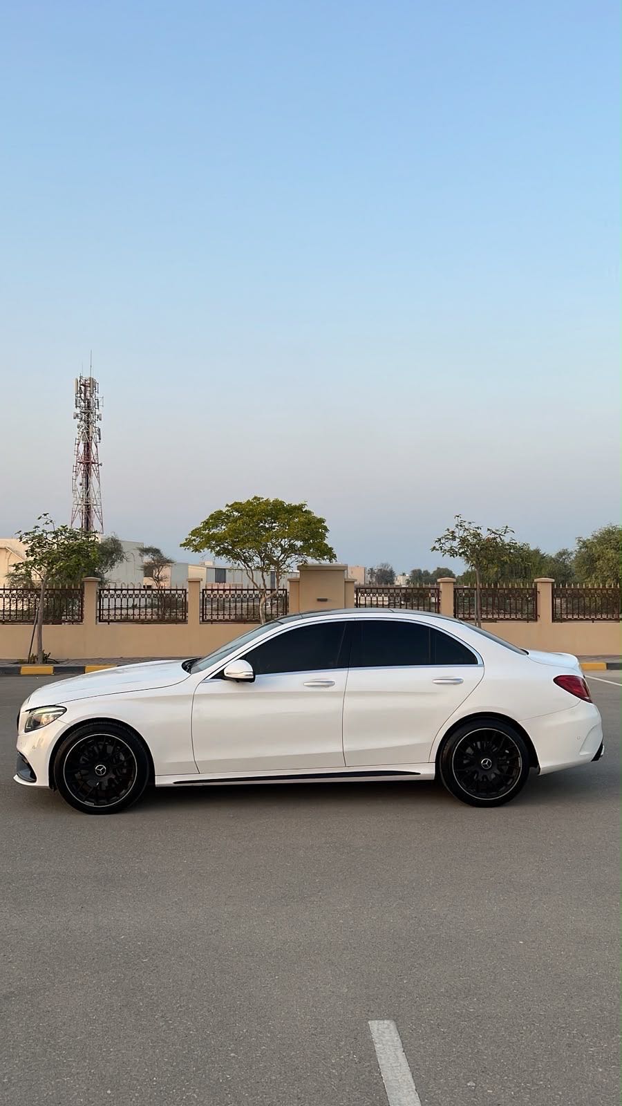 Car Image 2016 MERCEDES C Class 300