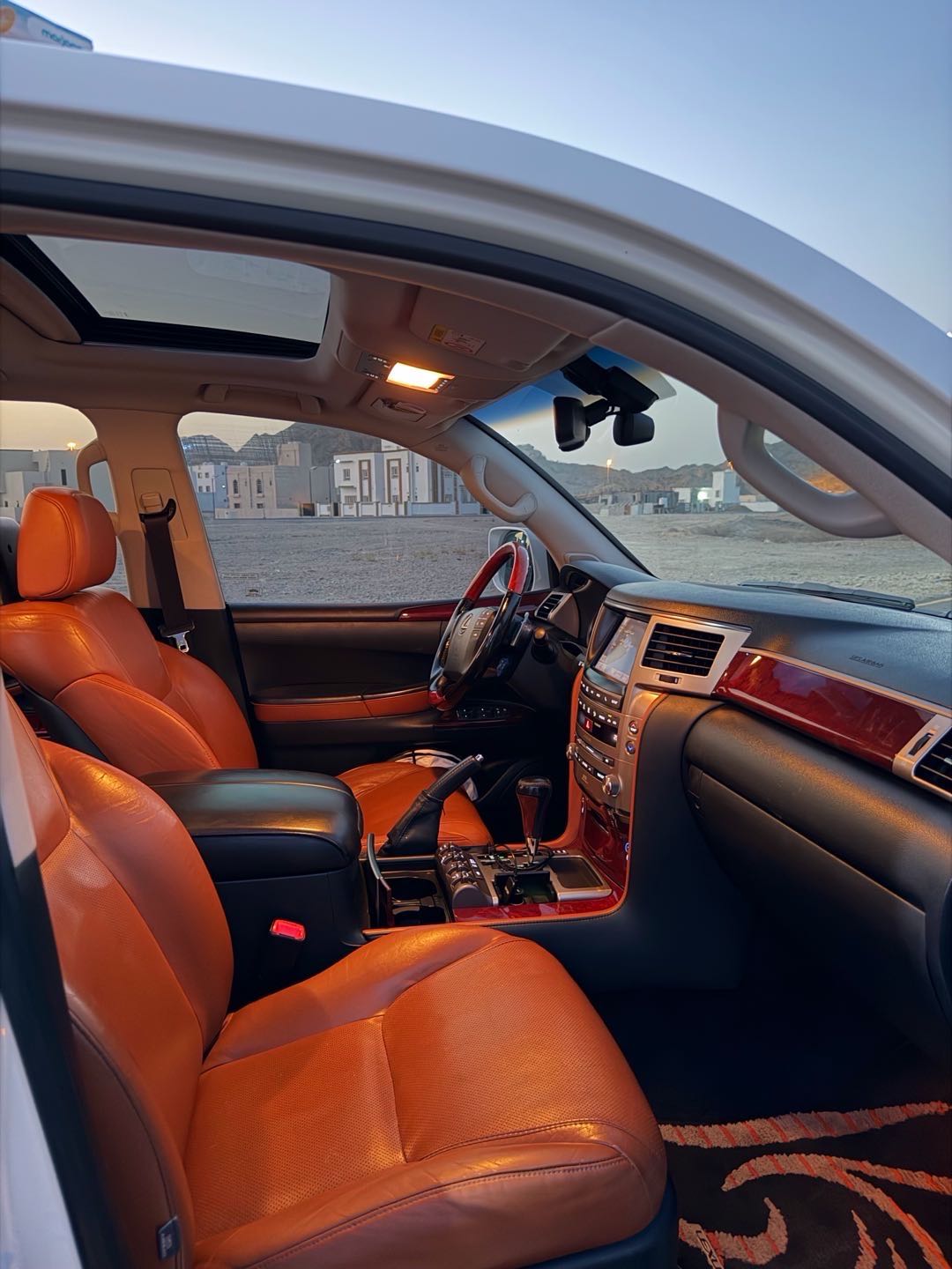 Car Image 2013 LEXUS LX 570 Luxury