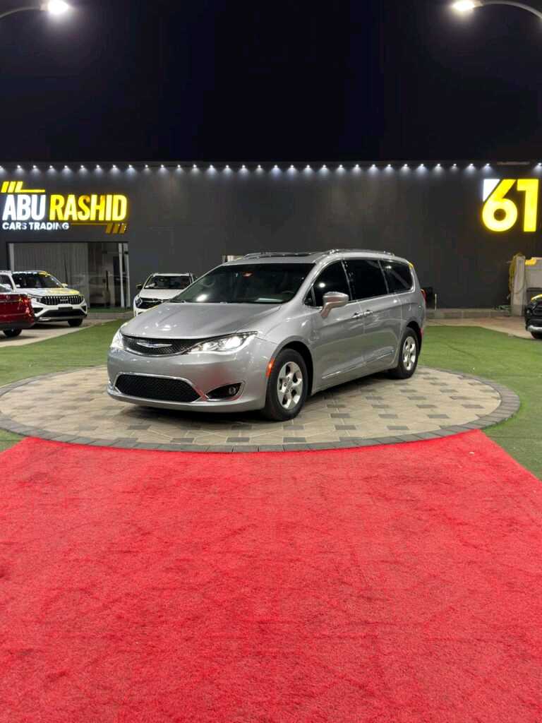 Car Image 2018 CHRYSLER PACIFICA 
