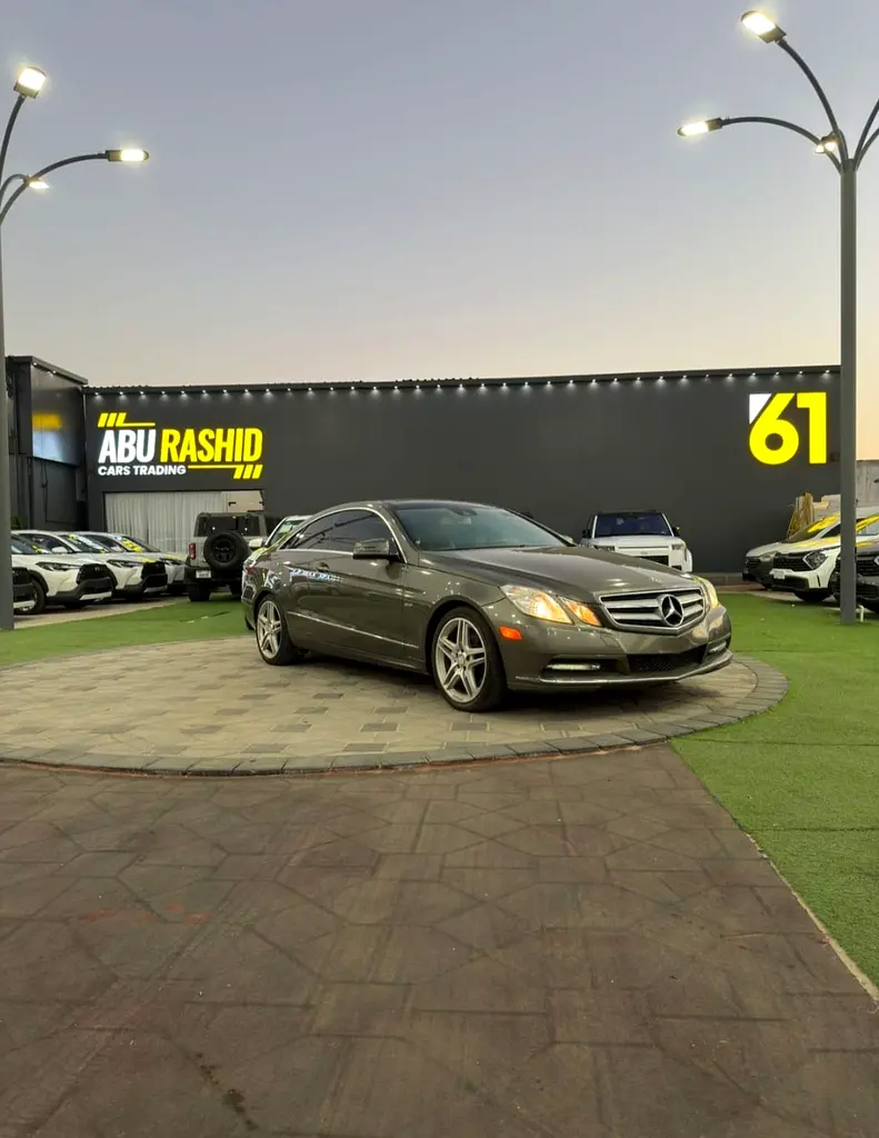 Car Image 2012 MERCEDES E Class 350