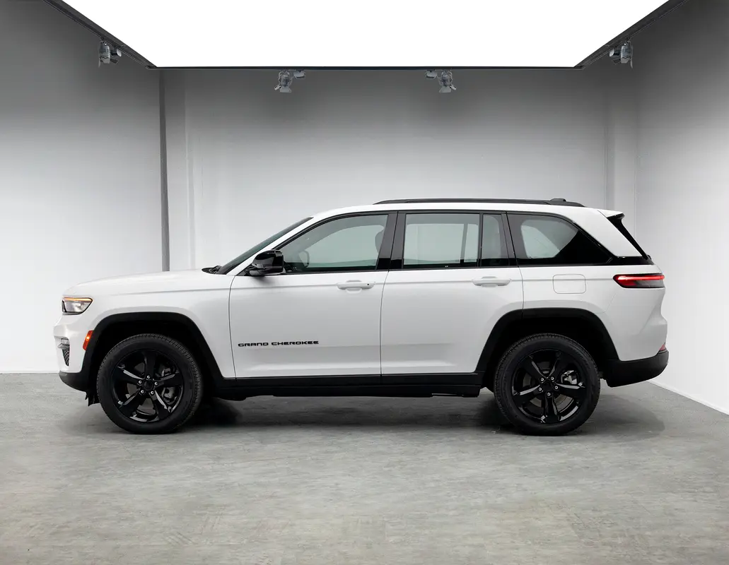 Car Image 2024 JEEP GRAND CHEROKEE Altitude