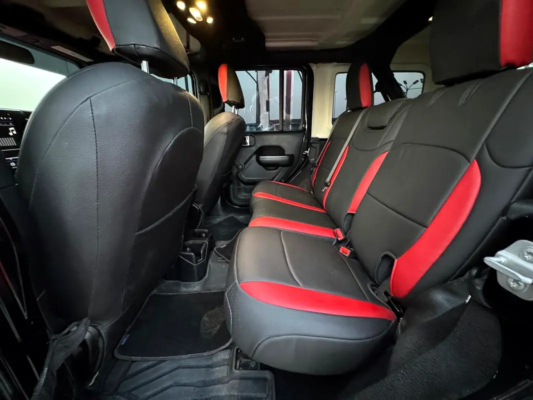 Car Image 2021 JEEP WRANGLER Rubicon