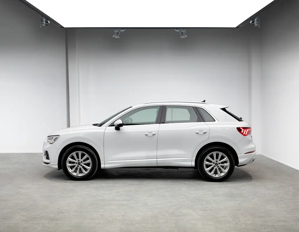 Car Image 2021 AUDI Q3 S Line