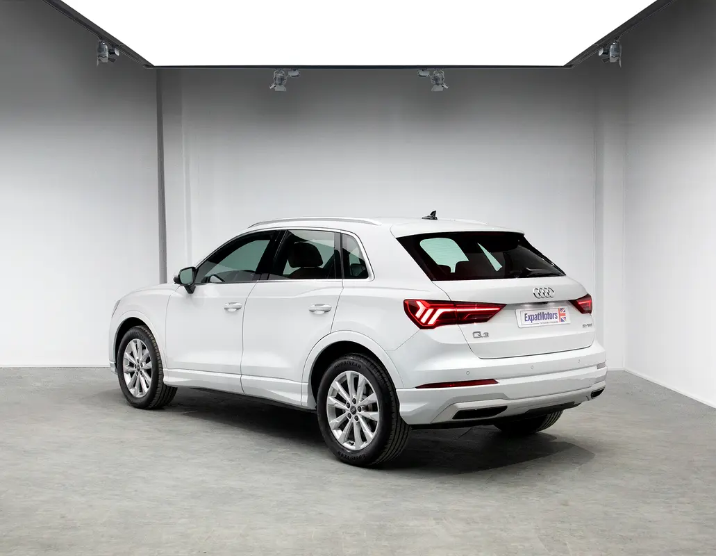 Car Image 2021 AUDI Q3 S Line
