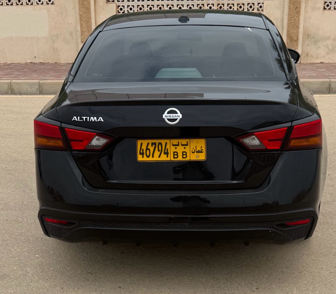 Car Image 2020 NISSAN ALTIMA SV