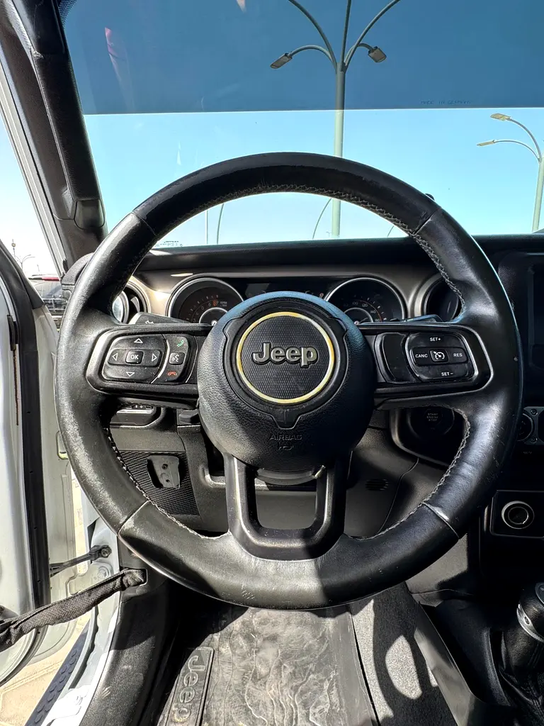Car Image 2018 JEEP WRANGLER Sport