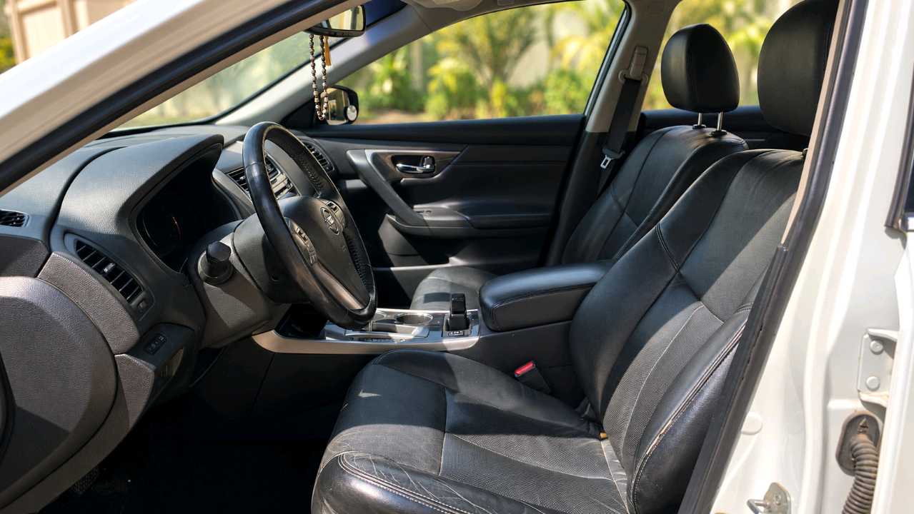 Car Image 2014 NISSAN ALTIMA SL