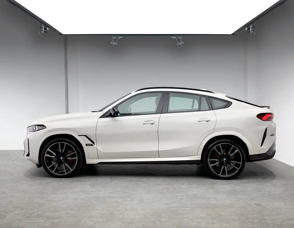 Car Image 2024 BMW X6 M60i xDrive
