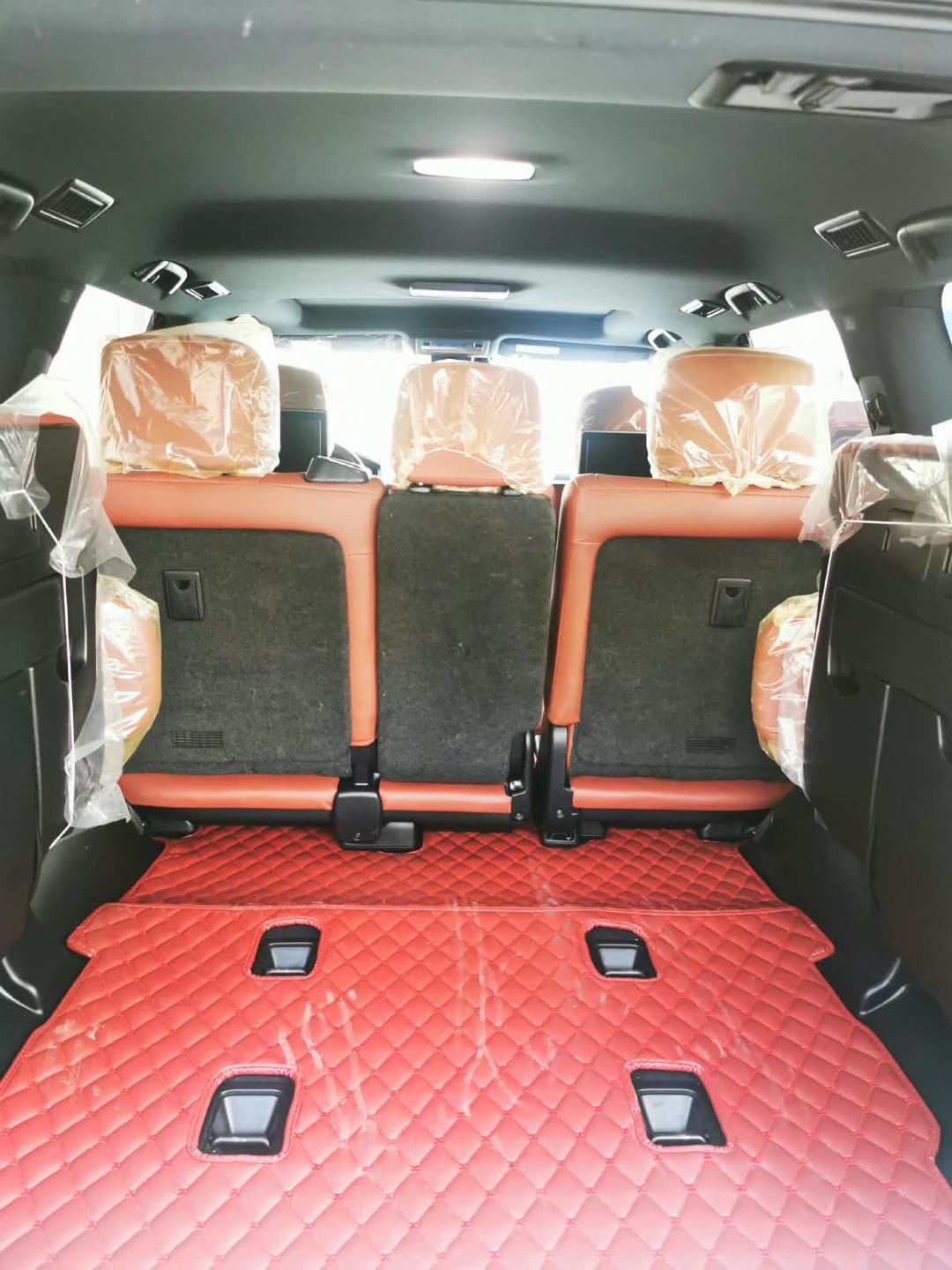 Car Image 2018 LEXUS LX 570