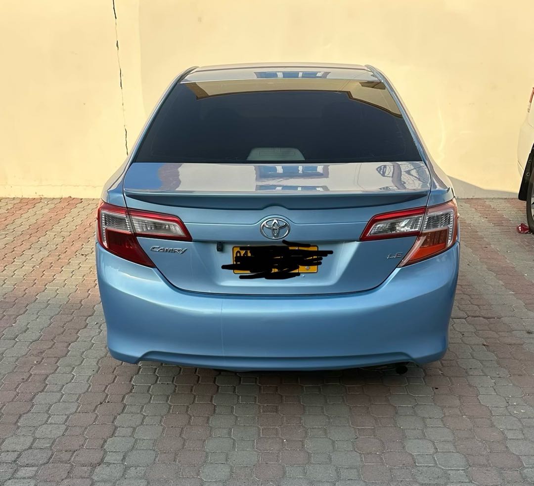 Car Image 2012 TOYOTA CAMRY LE