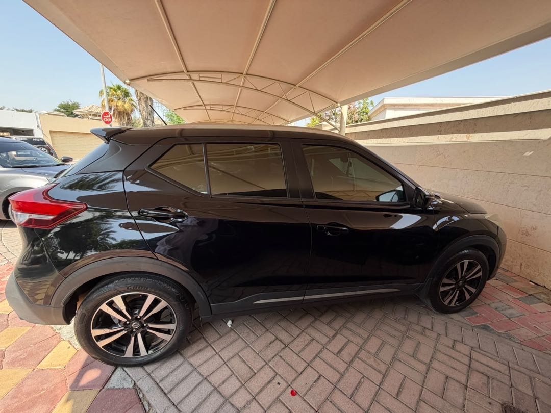 Car Image 2019 NISSAN KICKS 