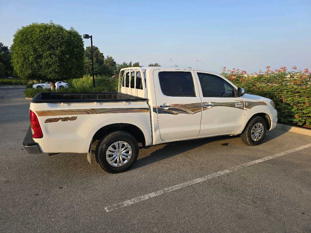Car Image 2009 TOYOTA HILUX 4.0
