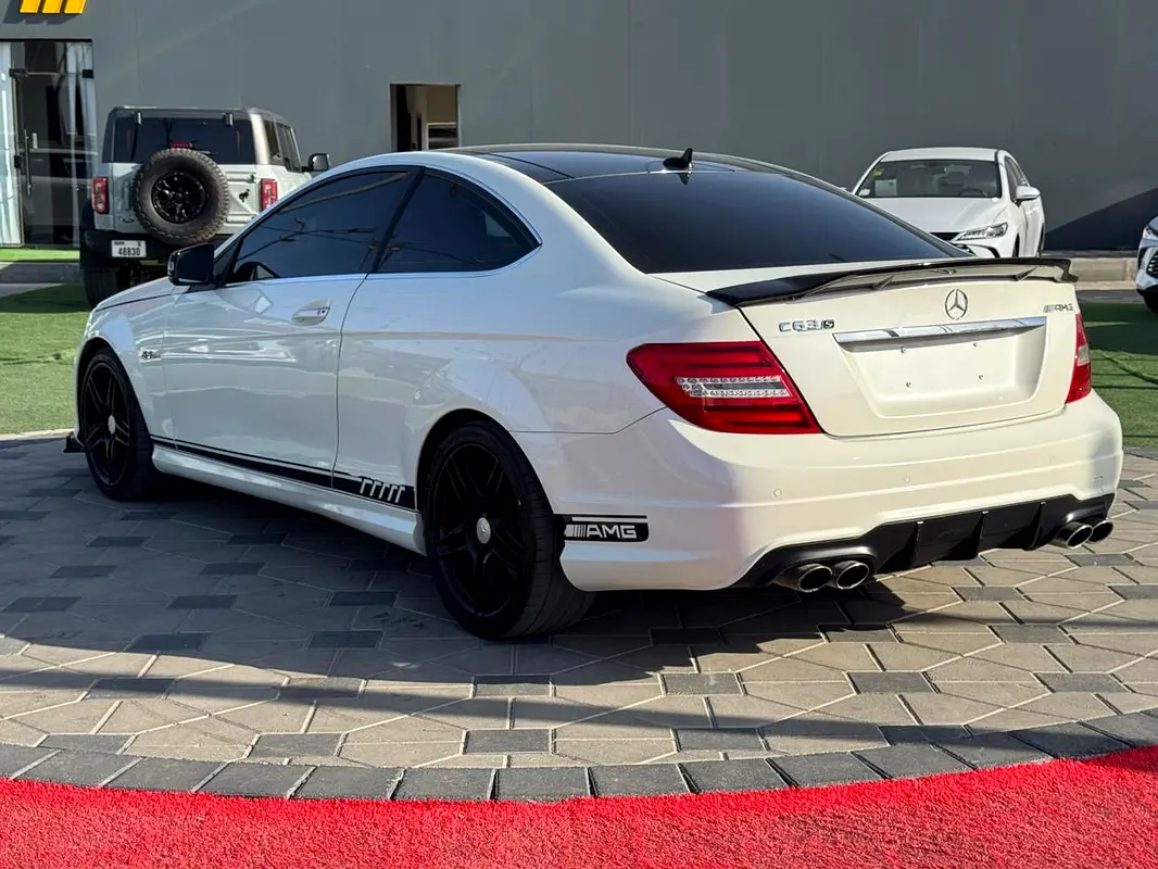 Car Image 2012 MERCEDES C Class 250