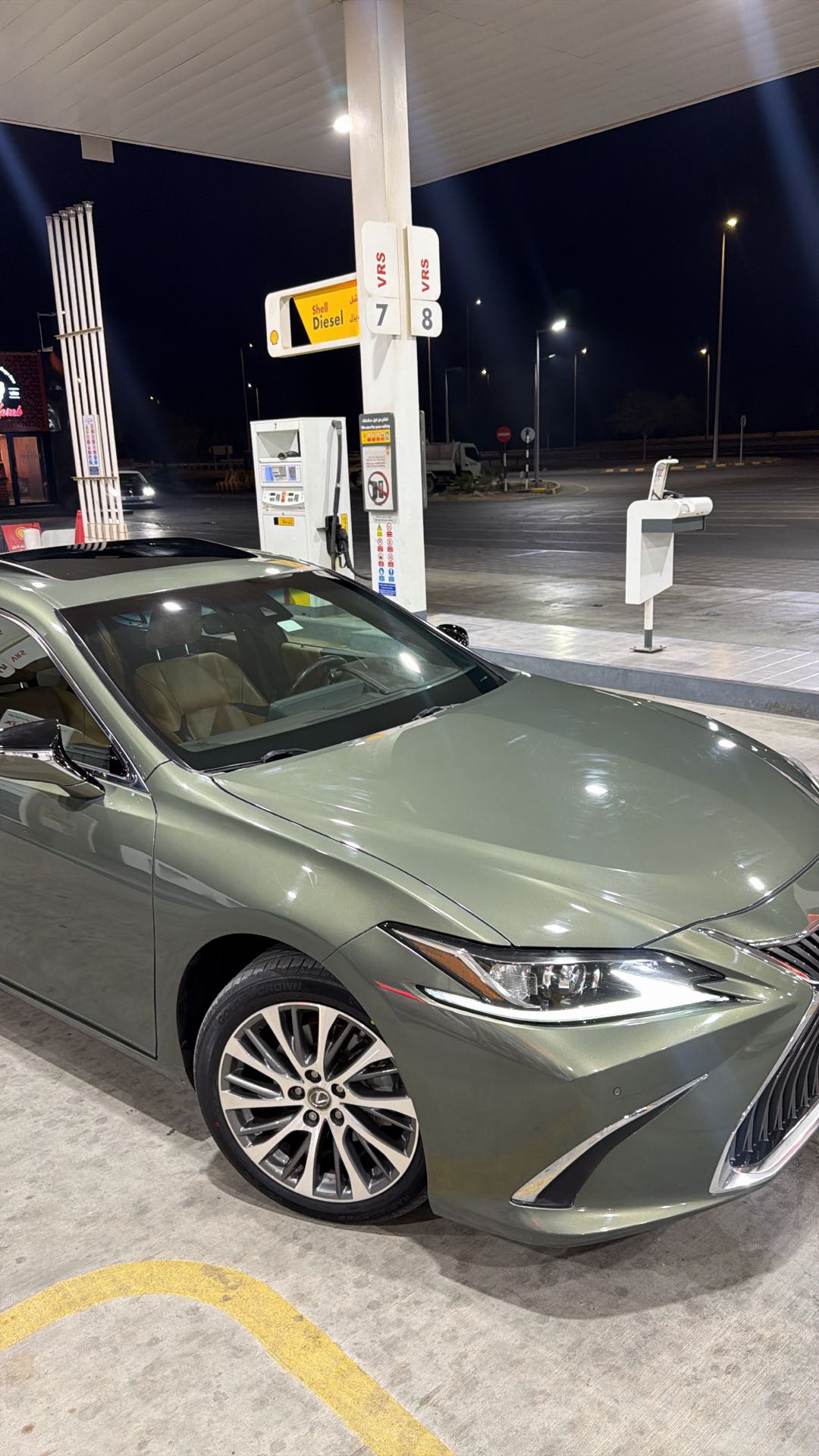 Car Image 2019 LEXUS ES 350