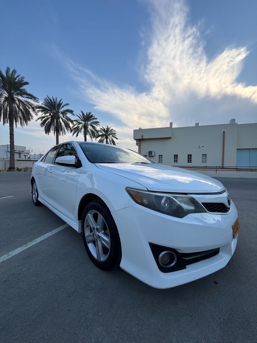 Car Image 2014 TOYOTA CAMRY SE