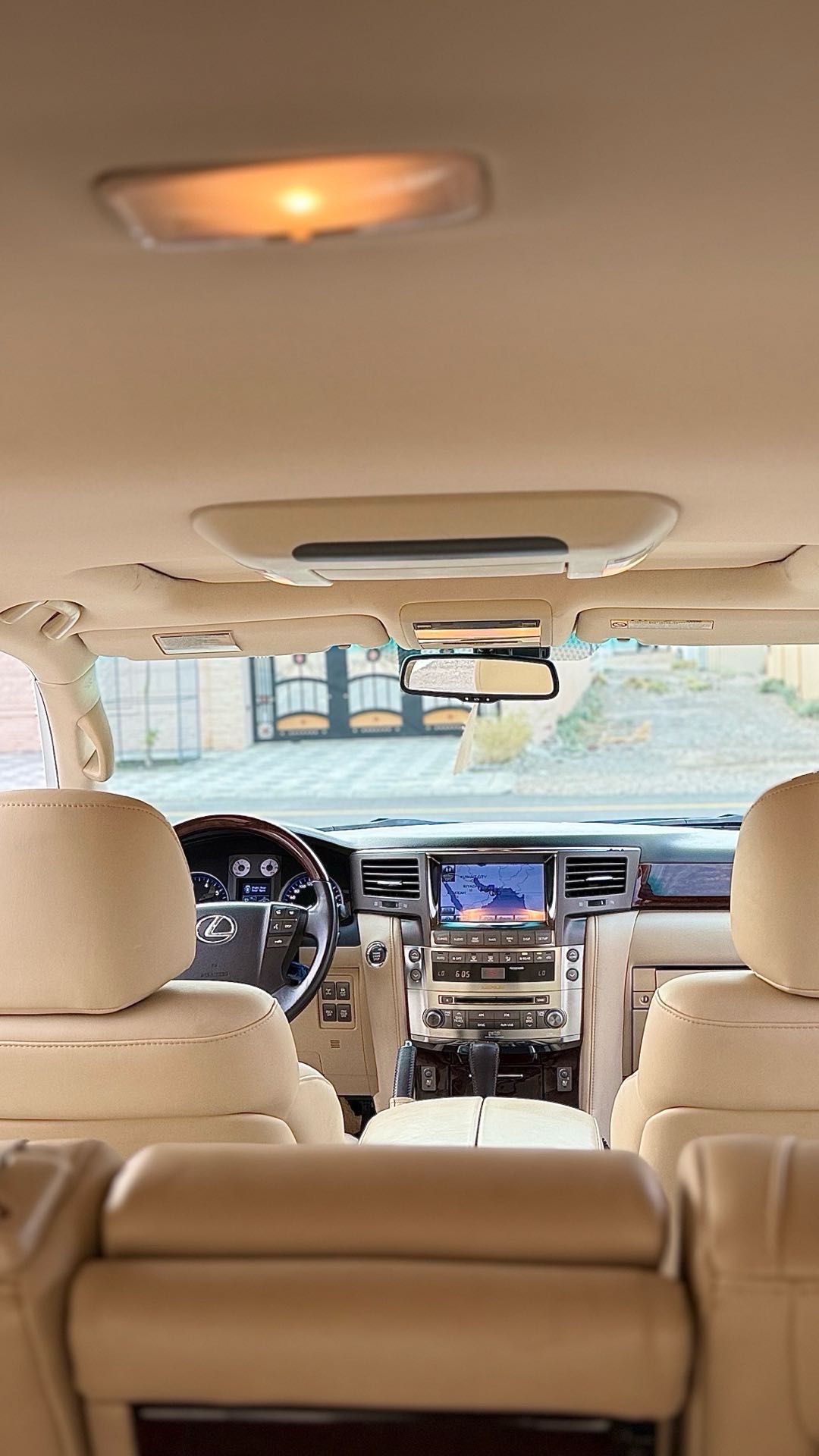 Car Image 2010 LEXUS LX 570 Luxury