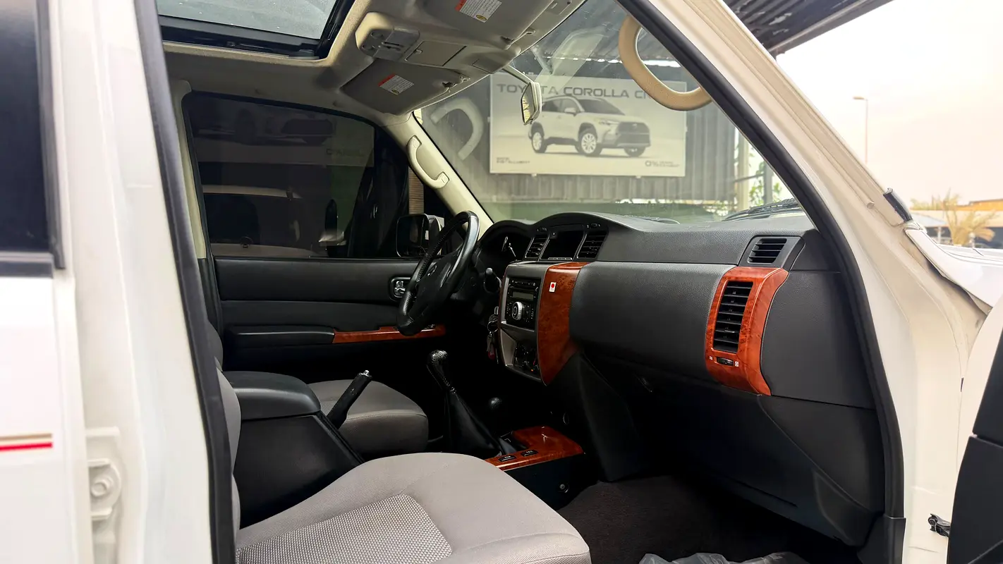 Car Image 2022 NISSAN SAFARI 