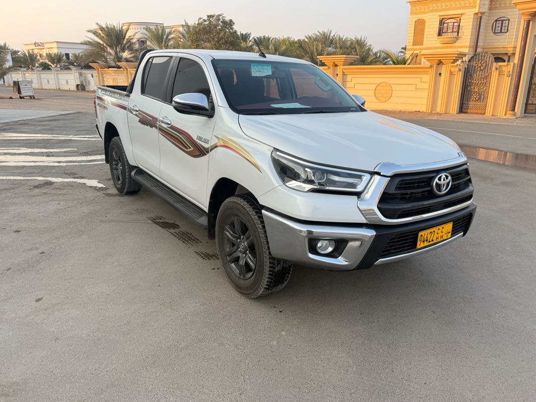 Car Image 2024 TOYOTA HILUX 2.7