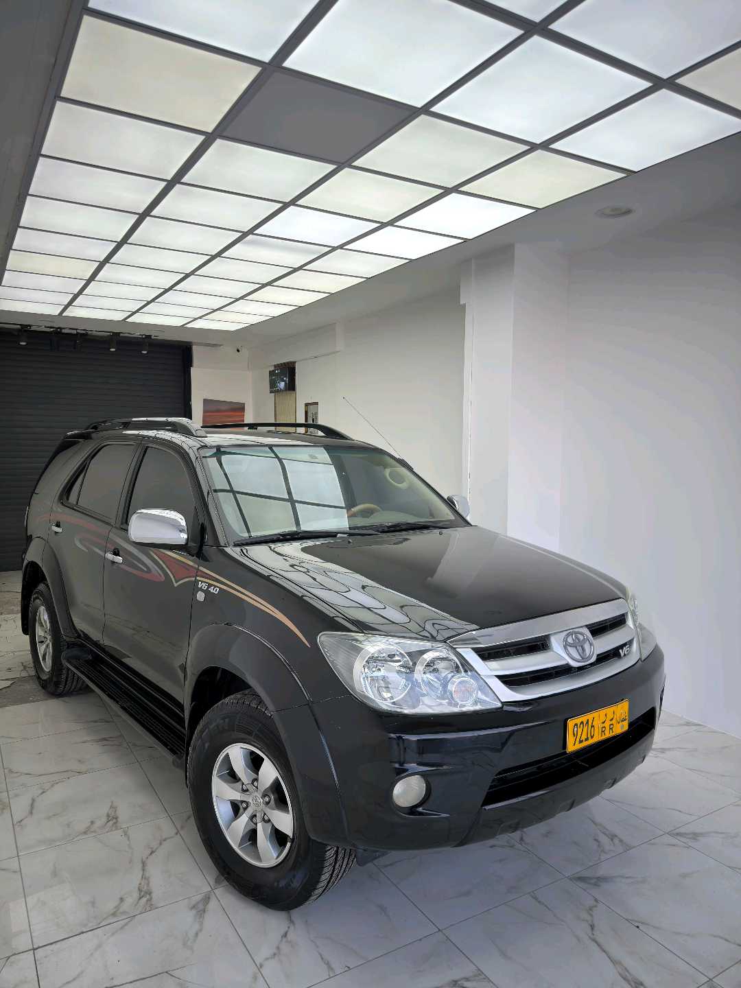 Car Image 2008 TOYOTA FORTUNER SR5