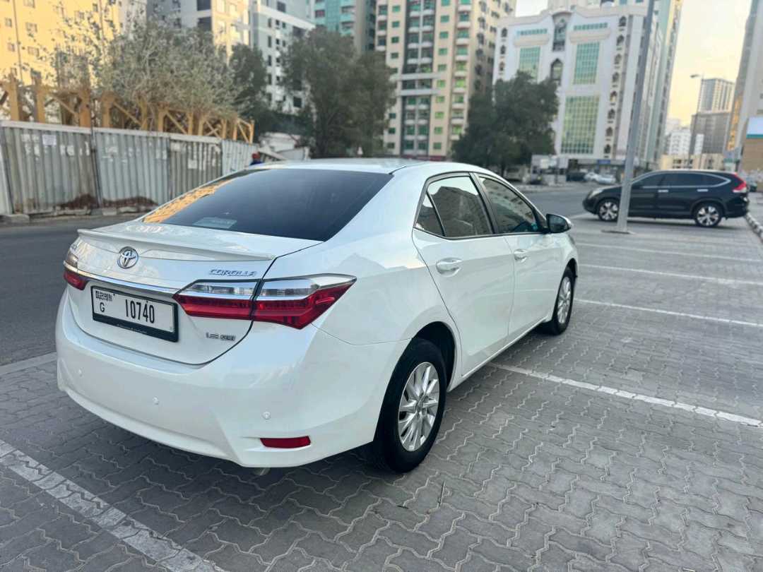 Car Image 2019 TOYOTA COROLLA XLI